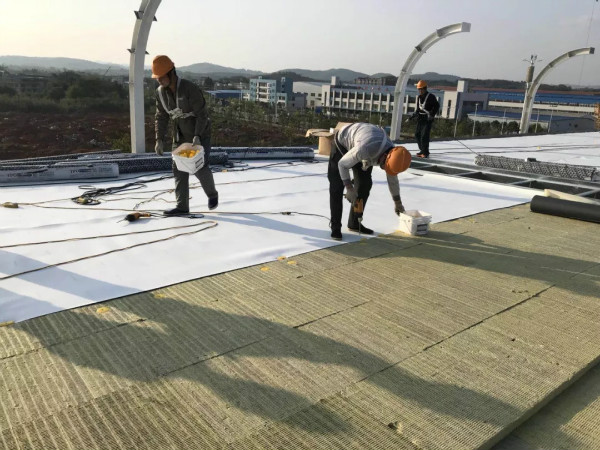 上汽通用集团重点工程采用卓宝单层屋面系统