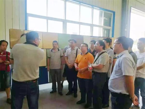 中南建筑设计院考察湖北卓宝，赞装饰节能一体化系统具独特优势