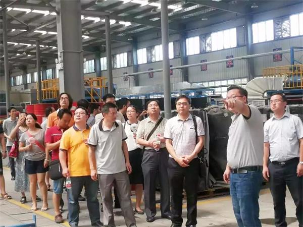 中南建筑设计院考察湖北卓宝，赞装饰节能一体化系统具独特优势